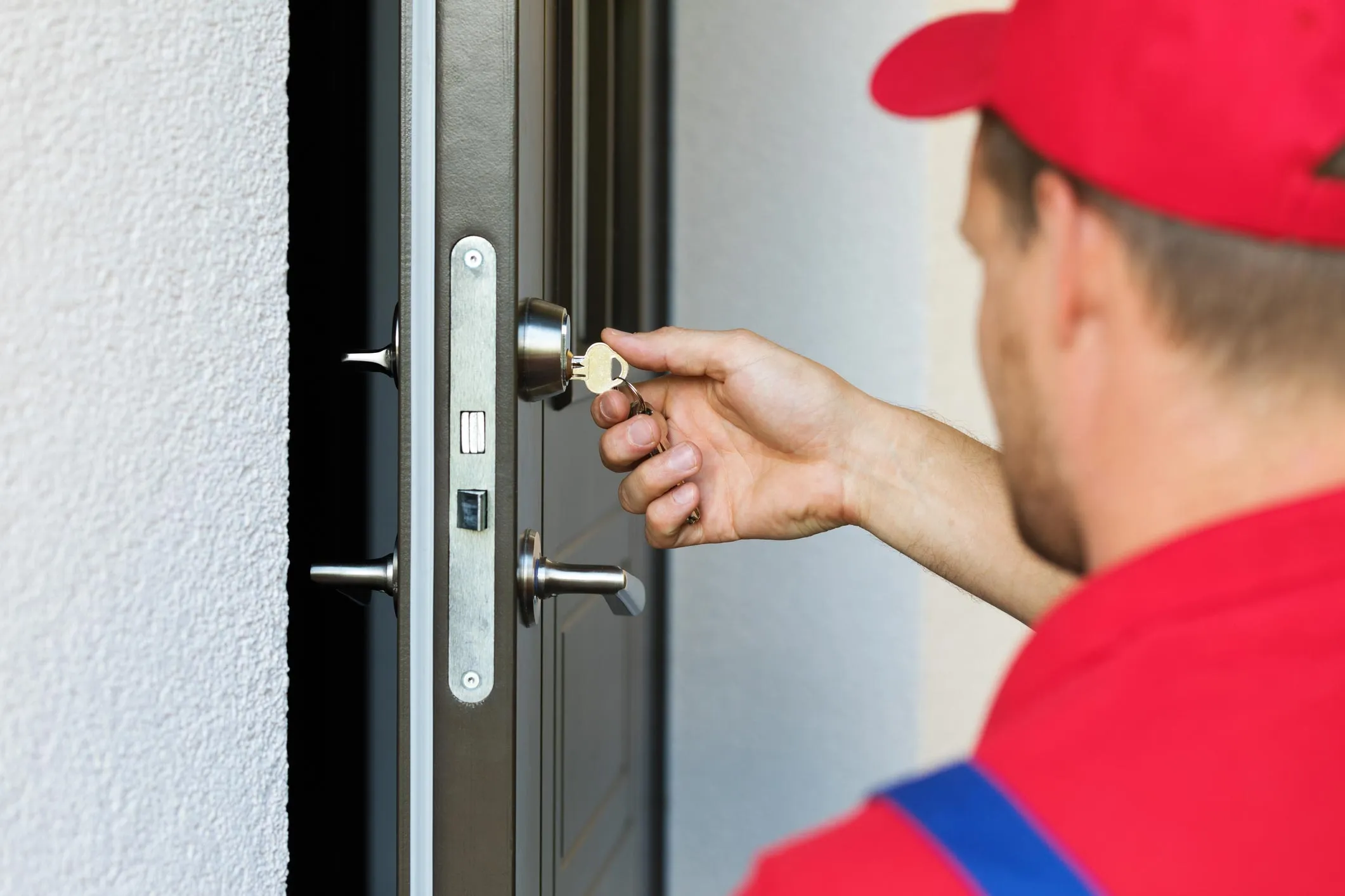 Reasons Why People Need Emergency Locksmith Services